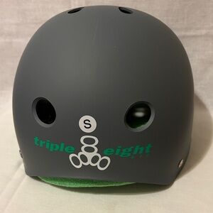 Triple Eight Sweatsaver Liner Skateboarding Helmet Size Small